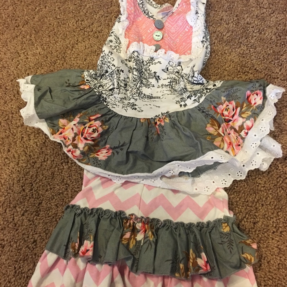 Giggle moon 9 months. Pants turned into skirt.